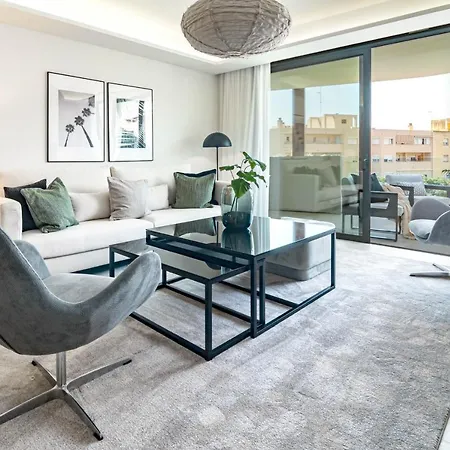 Inf33k- Stunning Close To Beaches